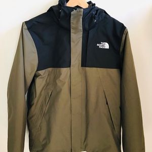 NORTH FACE Men’s 2-in-1 sz. small NWOT